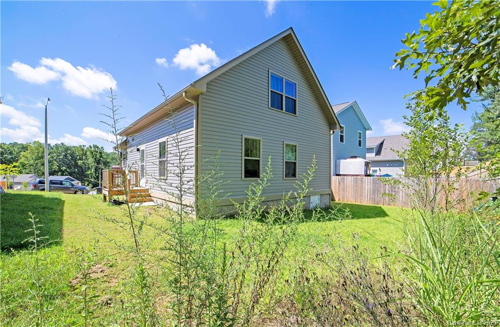 11 Yarrow Meadow Road Weaverville, NC 28787 - Photo 3 of 31 Gallery Image 3