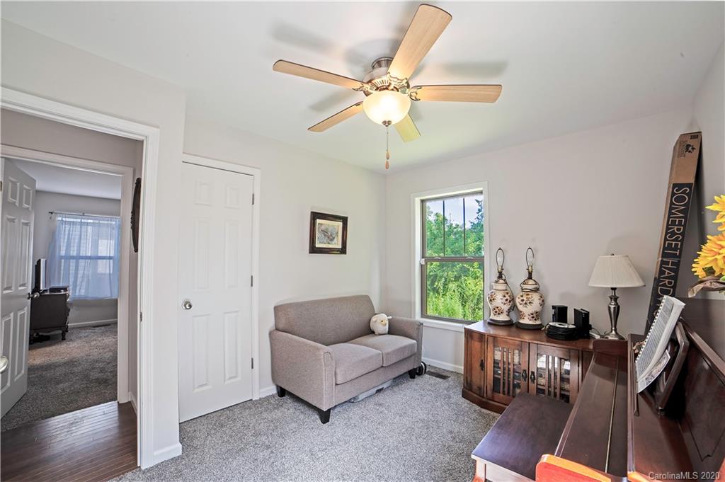 11 Yarrow Meadow Road Weaverville, NC 28787 - Photo 10 of 31 Gallery Image 10