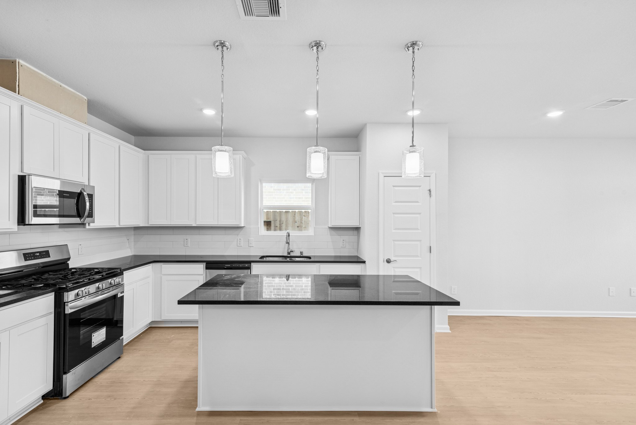 9742 Enclave Ridge Road Willis, TX 77318 - Photo 13 of 24 The Pearson- Kitchen