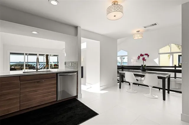 $985,000 | 73 Tidy Island Boulevard, Unit 73, Bradenton, FL 34210