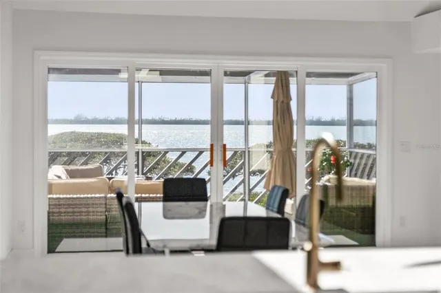 $985,000 | 73 Tidy Island Boulevard, Unit 73, Bradenton, FL 34210