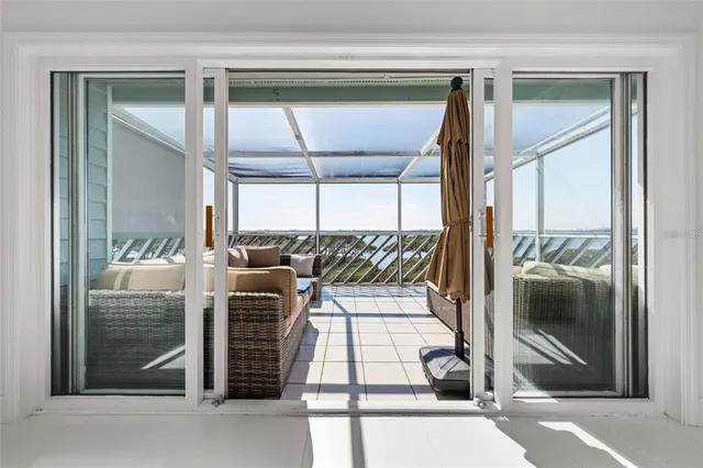 $985,000 | 73 Tidy Island Boulevard, Unit 73, Bradenton, FL 34210