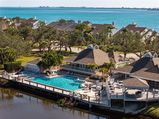 $985,000 | 73 Tidy Island Boulevard, Unit 73, Bradenton, FL 34210