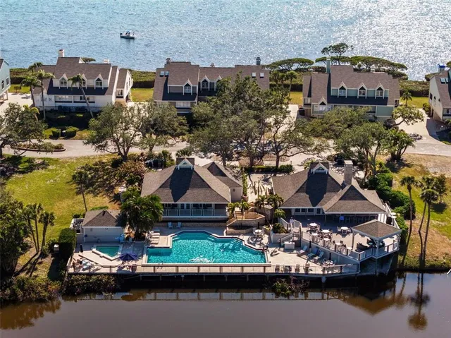 $985,000 | 73 Tidy Island Boulevard, Unit 73, Bradenton, FL 34210