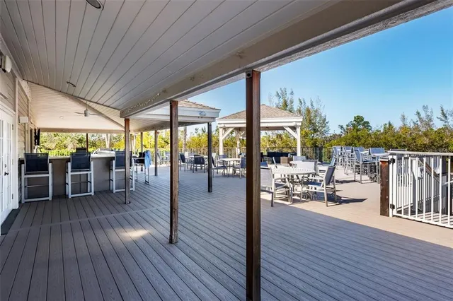 $985,000 | 73 Tidy Island Boulevard, Unit 73, Bradenton, FL 34210