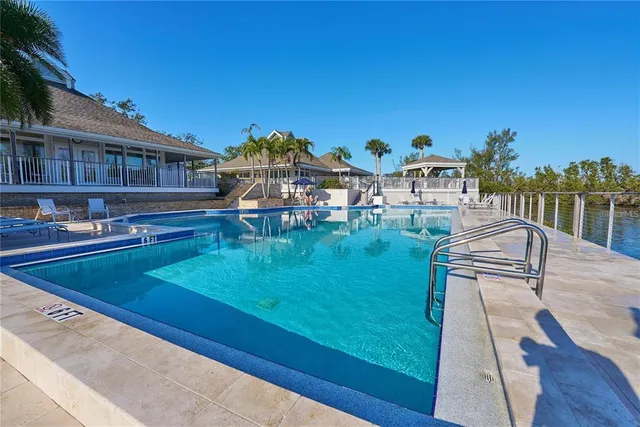 $985,000 | 73 Tidy Island Boulevard, Unit 73, Bradenton, FL 34210