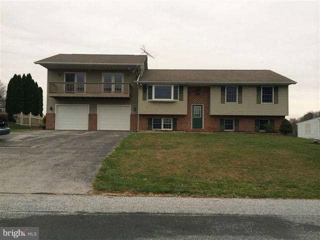 6217 Hf Rd Spring Grove Pa Spring Grove, PA 17362 - Photo 1 of 18 Exterior (Front)