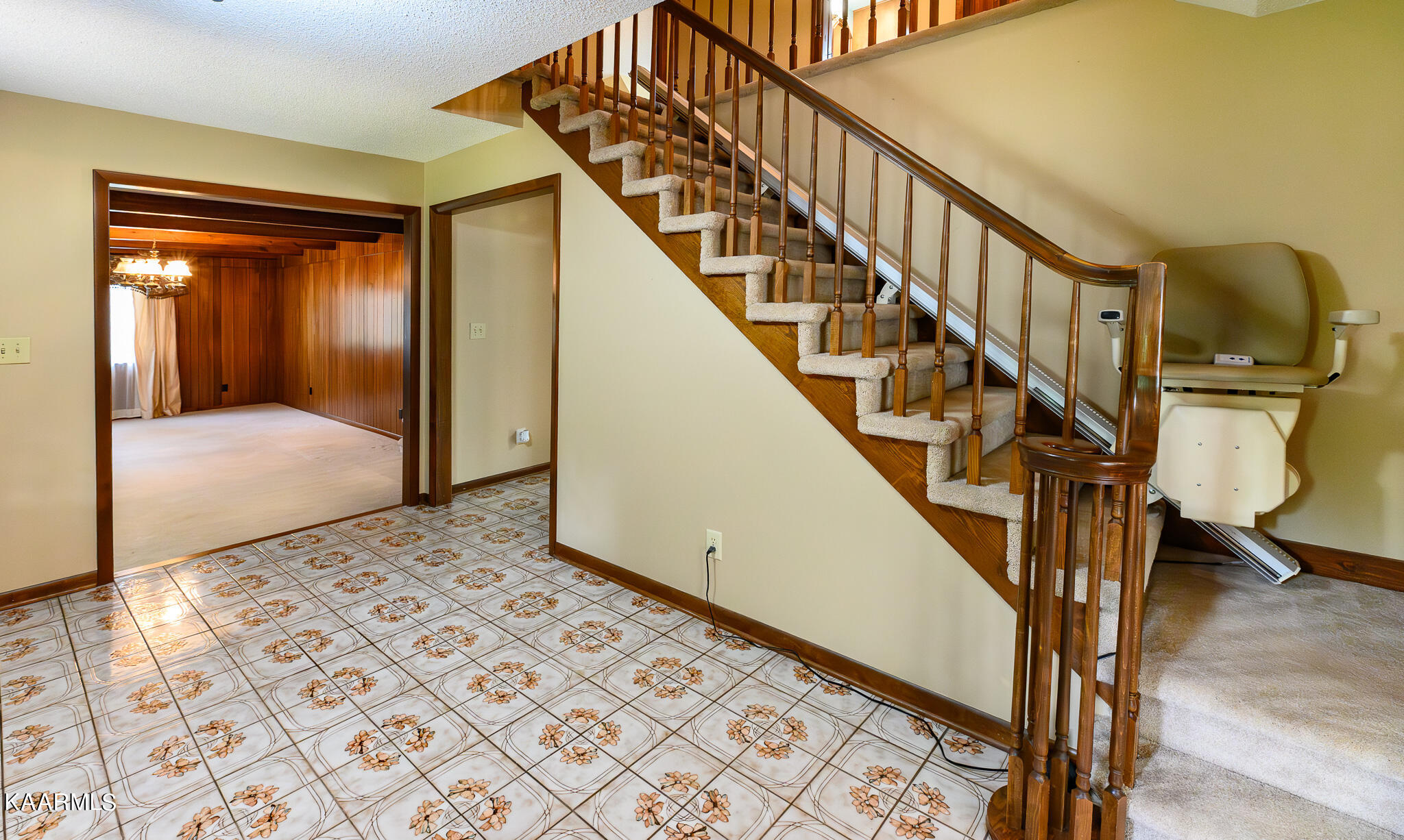 30158 Pond Creek Road Philadelphia, TN 37846 - Photo 12 of 48 Foyer