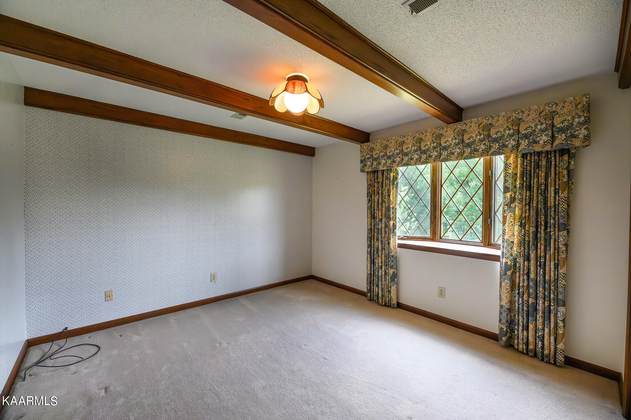 30158 Pond Creek Road Philadelphia, TN 37846 - Photo 28 of 48 Guest Bedroom