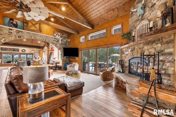 $1,650,000 | 965 Corzine Road, Buncombe, IL 62912