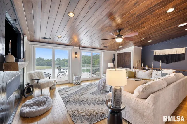 $1,750,000 | 965 Corzine Road, Buncombe, IL 62912