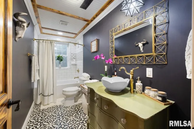 $1,750,000 | 965 Corzine Road, Buncombe, IL 62912