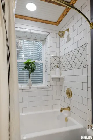 $1,750,000 | 965 Corzine Road, Buncombe, IL 62912