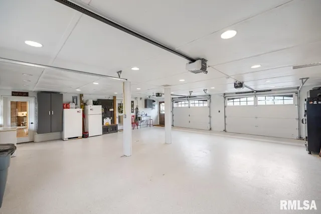 $1,750,000 | 965 Corzine Road, Buncombe, IL 62912