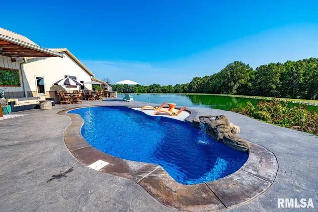 $1,750,000 | 965 Corzine Road, Buncombe, IL 62912