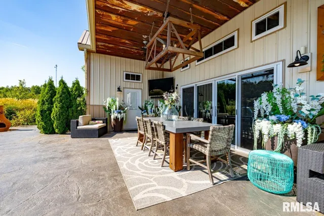 $1,750,000 | 965 Corzine Road, Buncombe, IL 62912