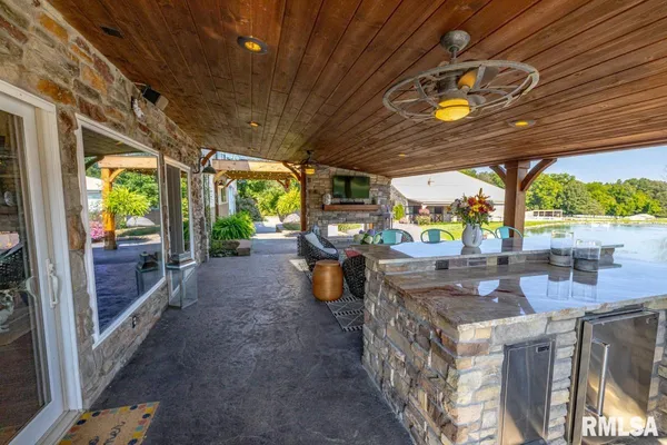 $1,650,000 | 965 Corzine Road, Buncombe, IL 62912