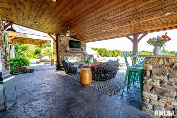 $1,650,000 | 965 Corzine Road, Buncombe, IL 62912