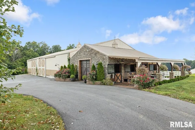 $1,750,000 | 965 Corzine Road, Buncombe, IL 62912