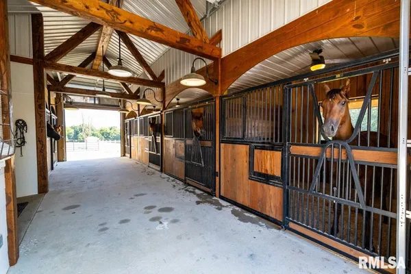 $1,650,000 | 965 Corzine Road, Buncombe, IL 62912