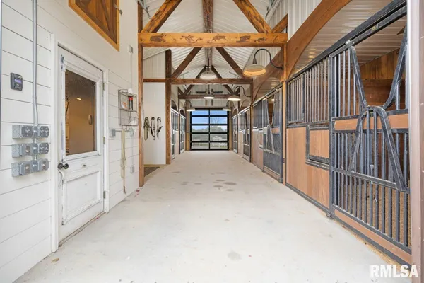 $1,650,000 | 965 Corzine Road, Buncombe, IL 62912