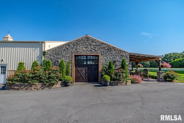 $1,750,000 | 965 Corzine Road, Buncombe, IL 62912