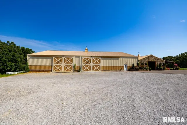 $1,750,000 | 965 Corzine Road, Buncombe, IL 62912