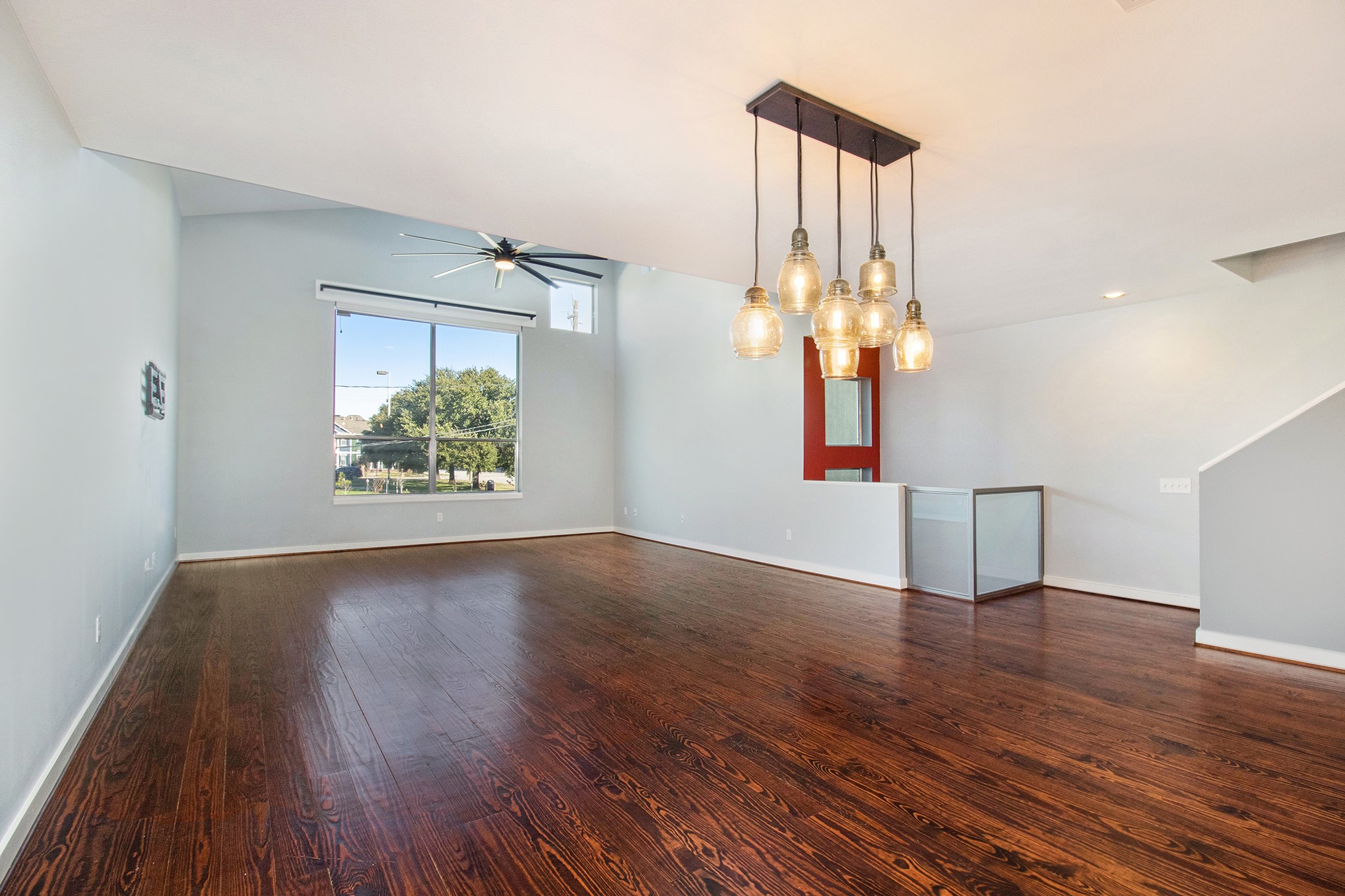 2940 Cline Street Houston, TX 77020 - Photo 7 of 28