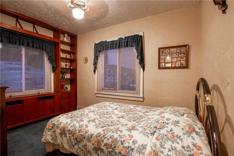 205 Alden Road Carnegie, PA 15106 - Photo 12 of 24 Gallery Image 12