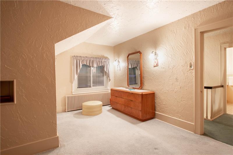 205 Alden Road Carnegie, PA 15106 - Photo 15 of 24 Gallery Image 15
