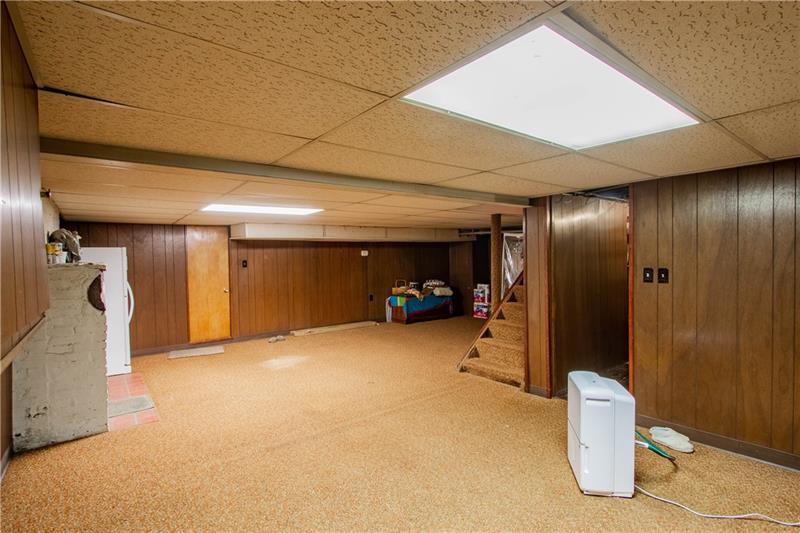 205 Alden Road Carnegie, PA 15106 - Photo 18 of 24 Gallery Image 18