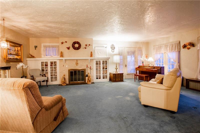 205 Alden Road Carnegie, PA 15106 - Photo 4 of 24 Gallery Image 4