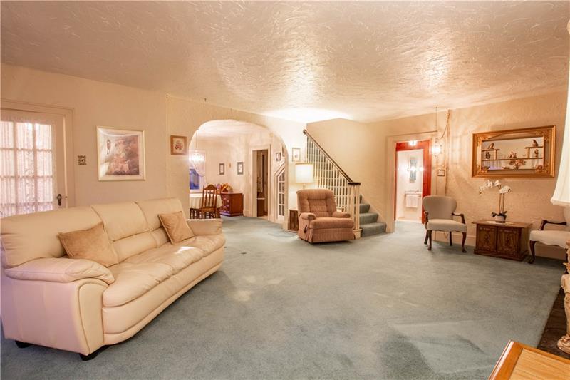 205 Alden Road Carnegie, PA 15106 - Photo 7 of 24 Gallery Image 7