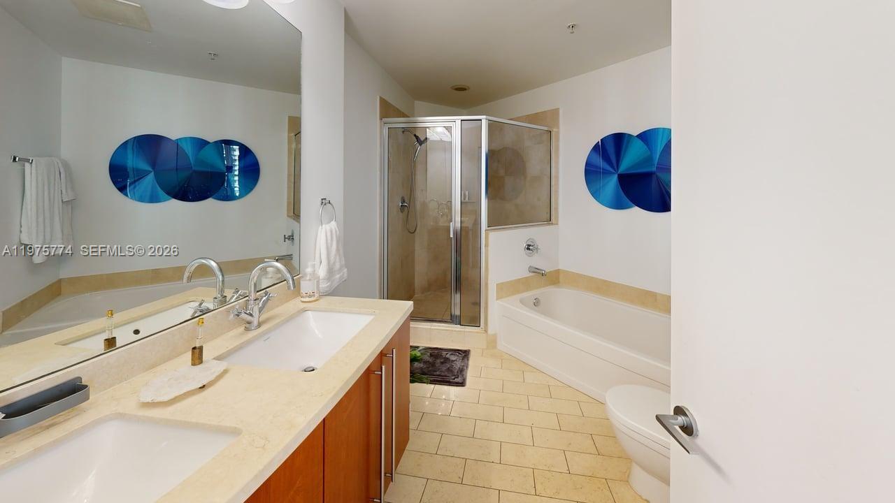 79 Southwest 12th Street, Unit 2206S Miami, FL 33130 - Photo 10 of 13