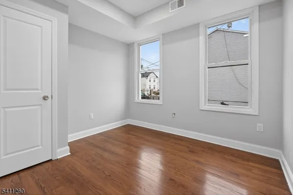 $2,650 | 579 South 12th Street, Unit 2, Newark, NJ 07103
