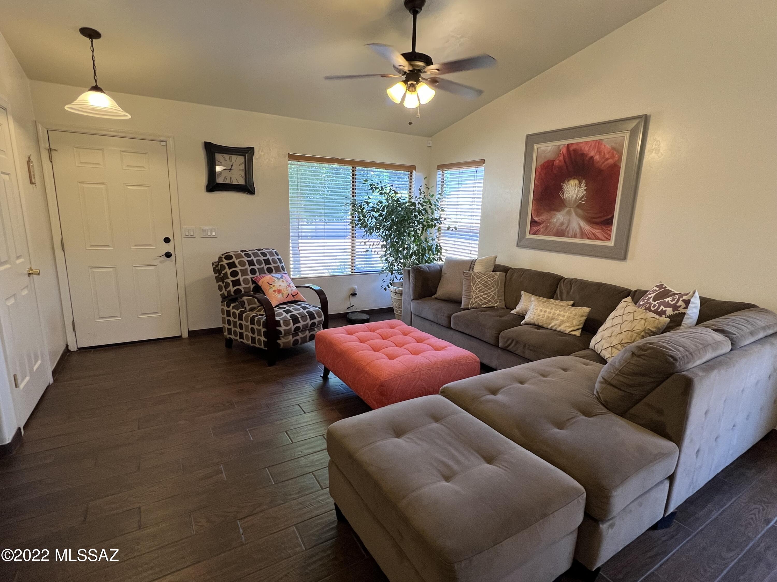 431 Colorado Court Rio Rico, AZ 85648 - Photo 4 of 26