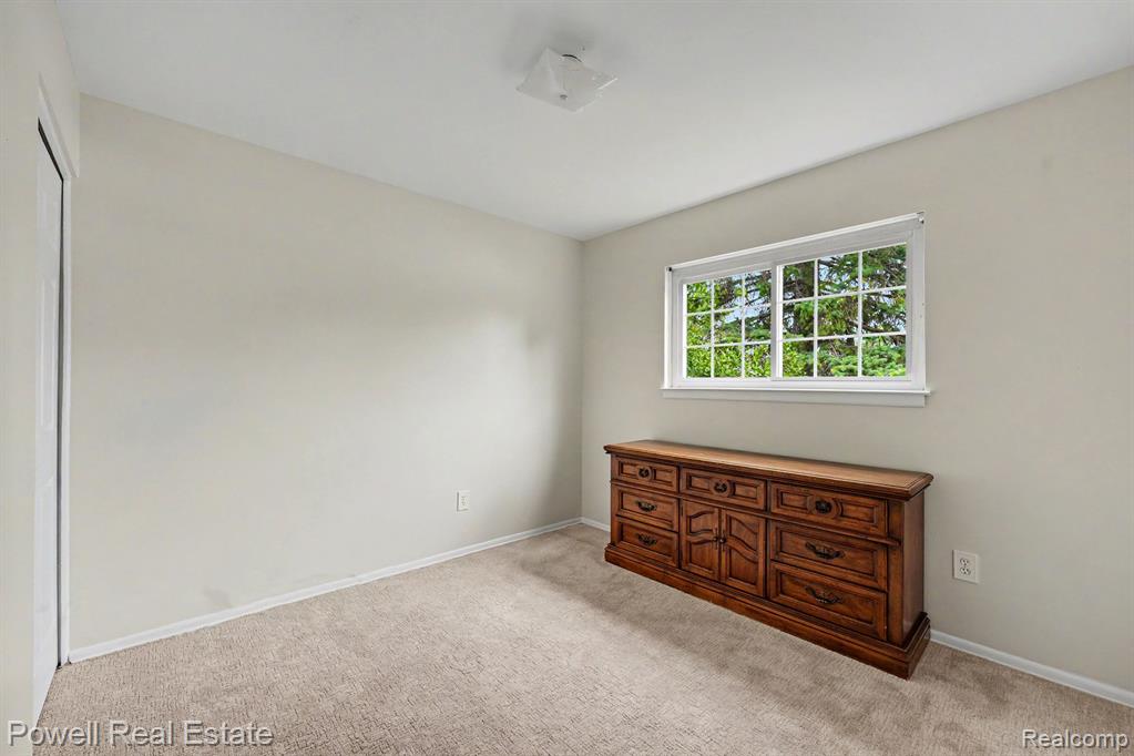 18166 Davidson Road Fraser, MI 48026 - Photo 13 of 26