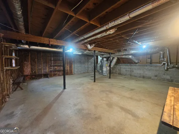 $2,100 | 7045 Eden Court, Riverdale, GA 30296