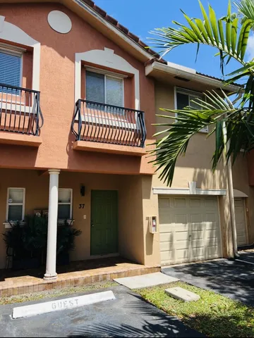 $525,000 | 37 Southeast 3rd Avenue, Hallandale Beach, FL 33009