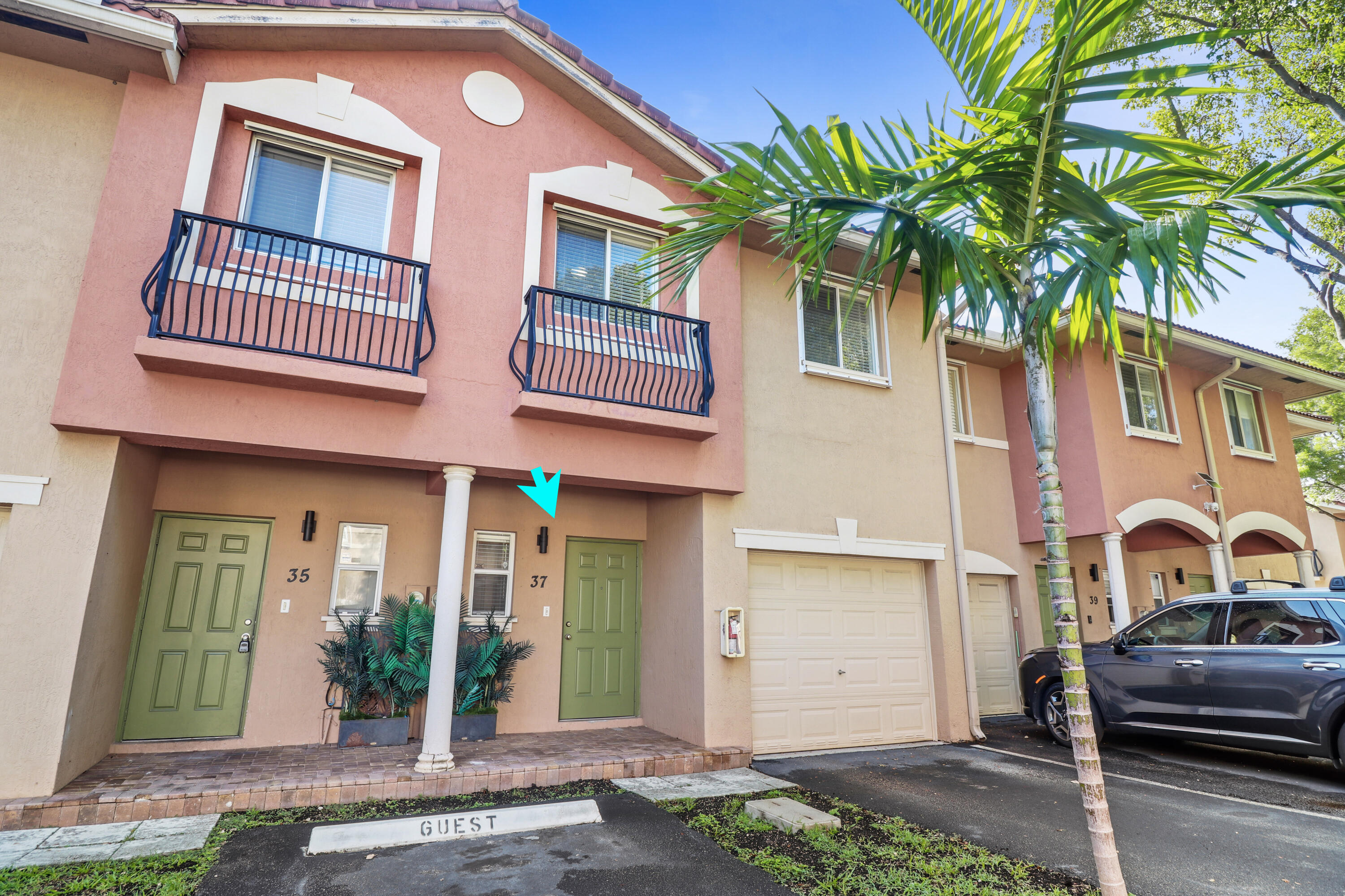 37 Southeast 3rd Avenue Hallandale Beach, FL 33009 - Photo 2 of 47 a front view of a house