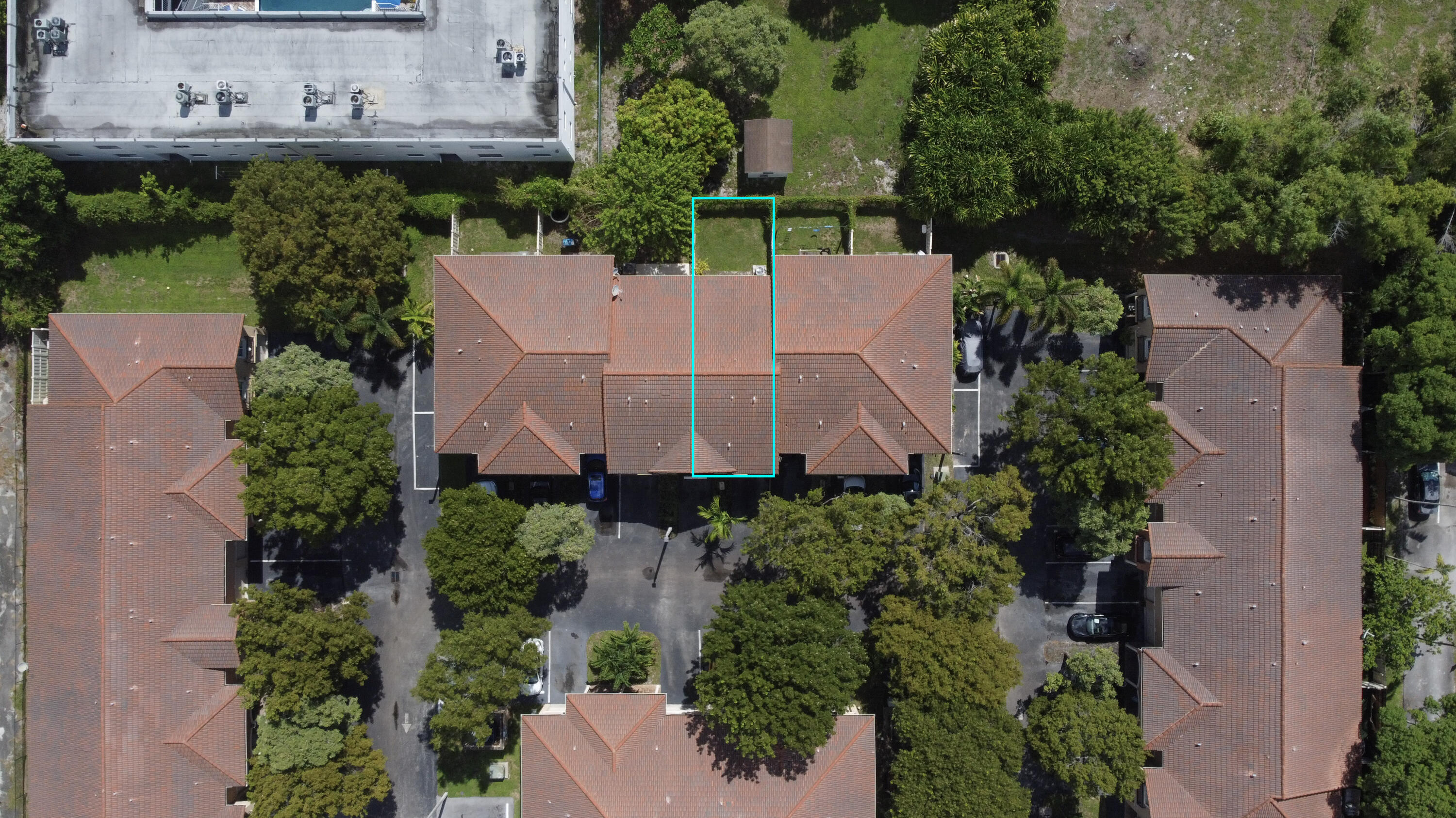 37 Southeast 3rd Avenue Hallandale Beach, FL 33009 - Photo 43 of 47 an aerial view of a house with outdoor space and street view