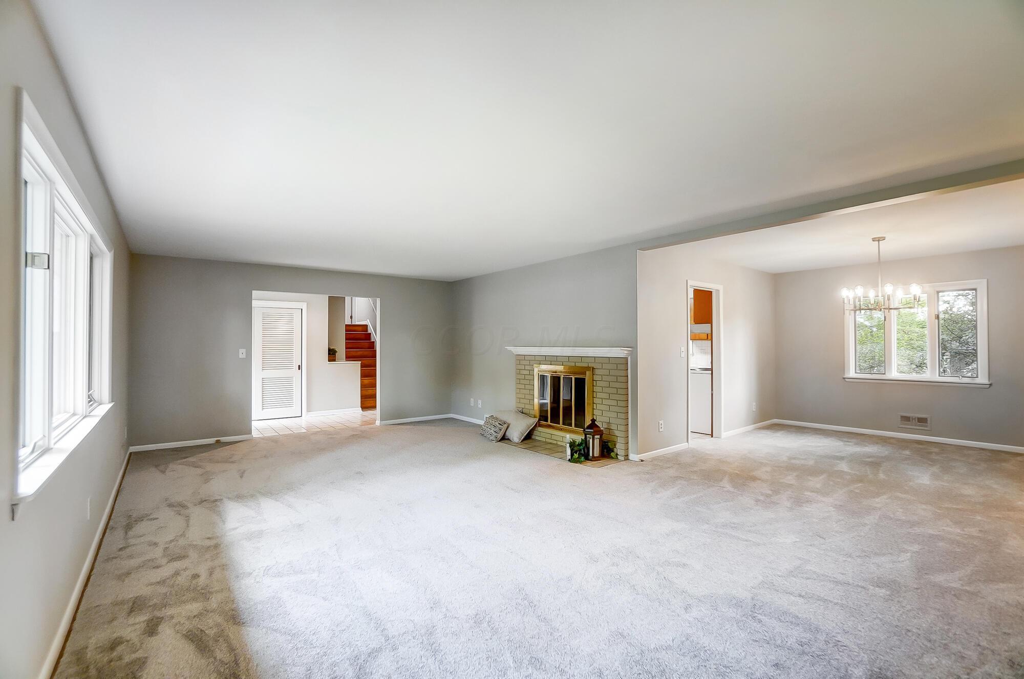 3088 Brandon Road Columbus, OH 43221 - Photo 6 of 63 Living & Dining Rooms