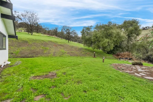 a view of outdoor space with mountain view