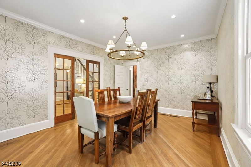 22 Oak Ridge Avenue Summit, NJ 07901 - Photo 8 of 38