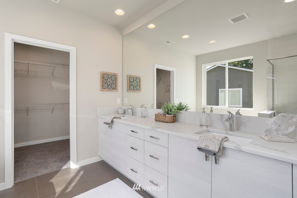 11409 Southeast 162nd Street Renton, WA 98055 - Photo 14 of 27
