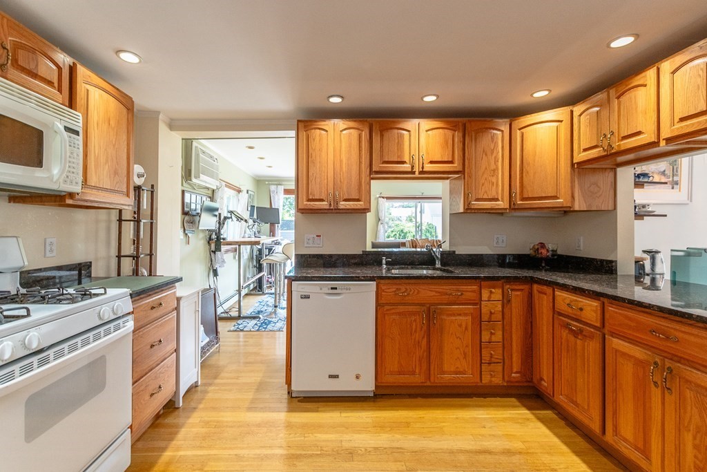 82 Rutland Street Watertown, MA 02472 - Photo 13 of 31 Gallery Image 13