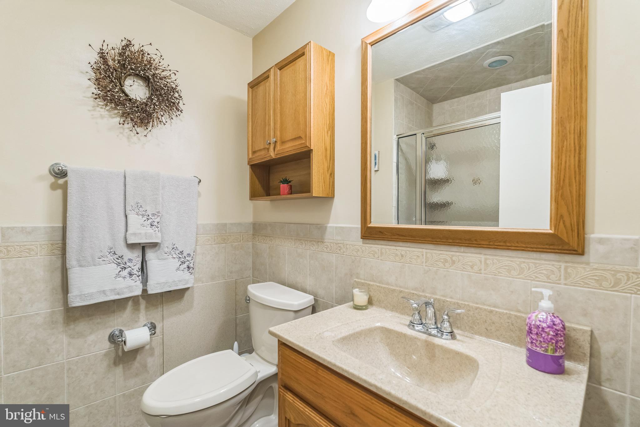 47 Brimfield Road Eagleville, PA 19403 - Photo 9 of 22 Hall Bathroom