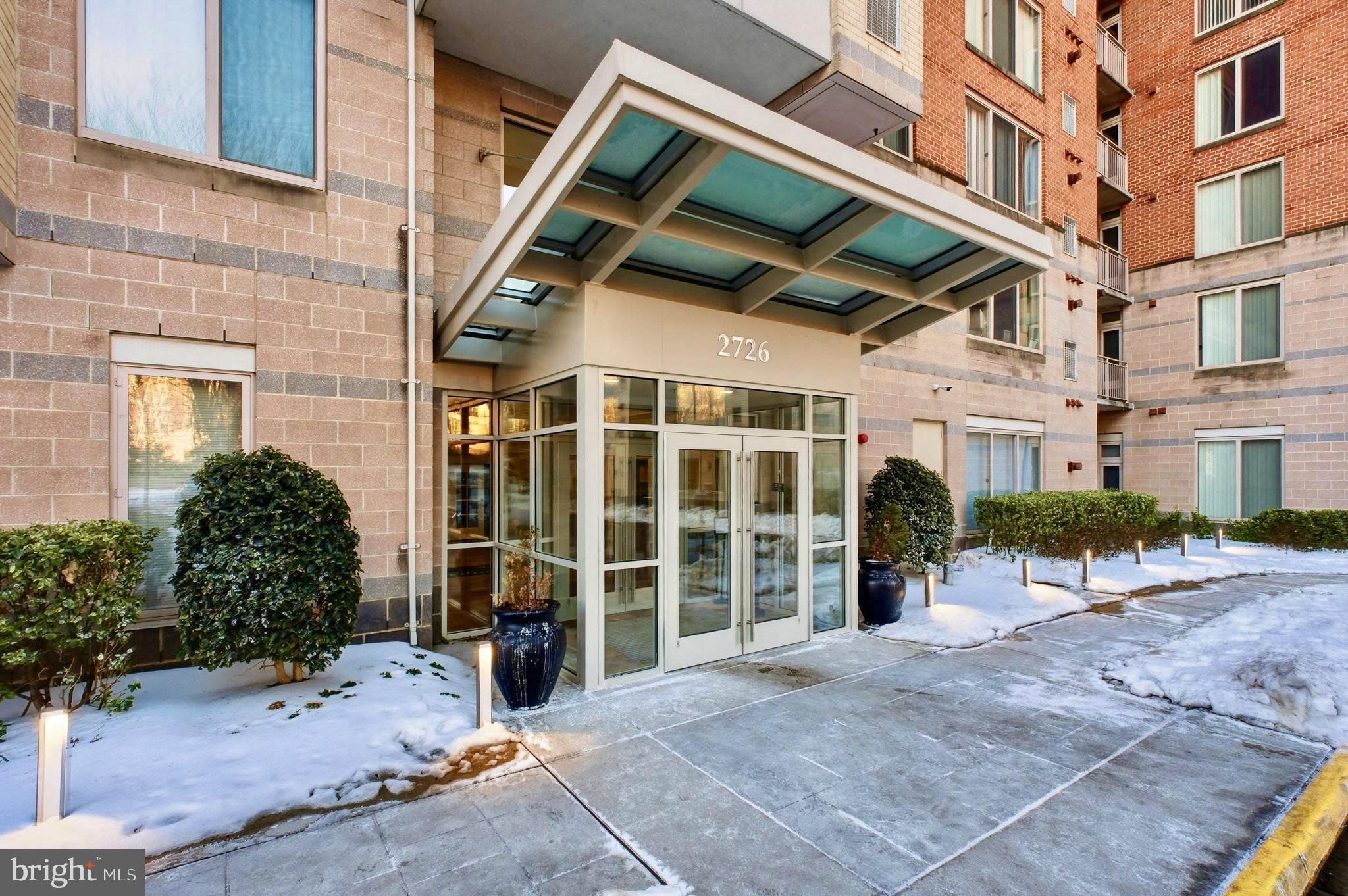 Sought after Wilton House condo across from metro