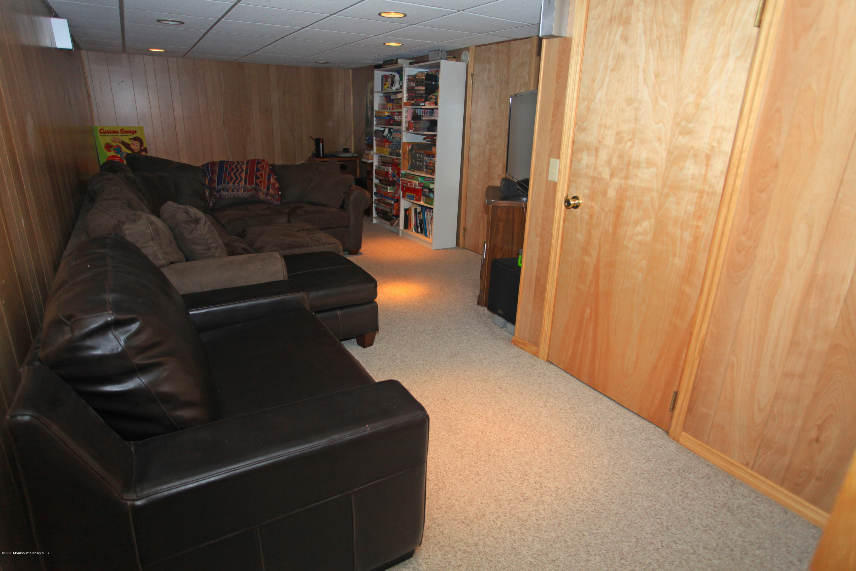 25 Cardinal Road Middletown, NJ 07748 - Photo 44 of 55 025