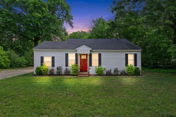 $259,900 | 1021 North Montgomery Street, Gilmer, TX 75644